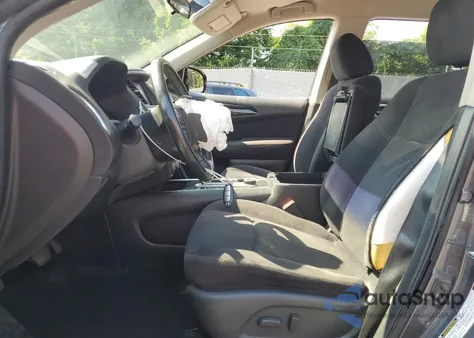 2013 Nissan Pathfinder S z USA, uszkodzony, nr VIN 5N1AR2MM6DC615672